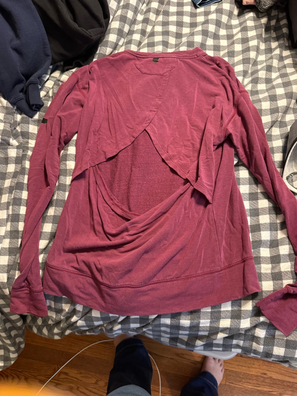 Under Armour Maroon Crewneck Long Sleeve backless